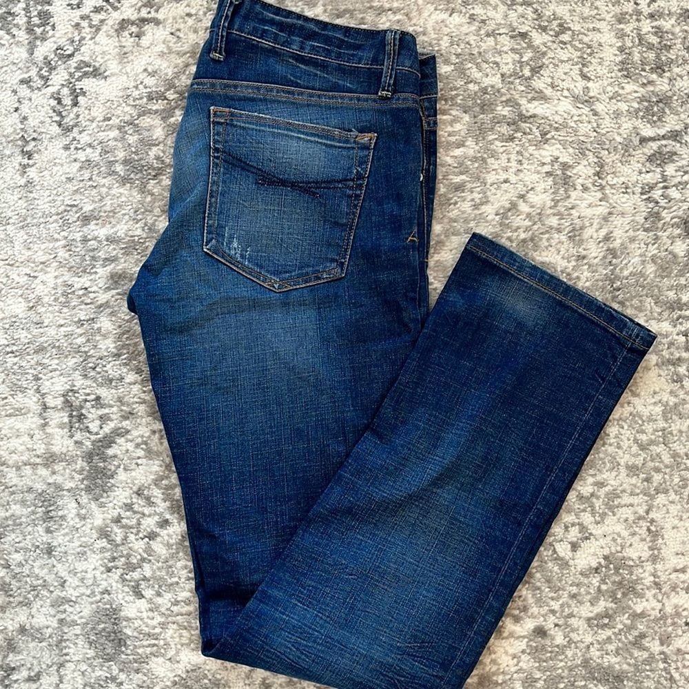 Women's Gap straight Leg Jean Size 8/29